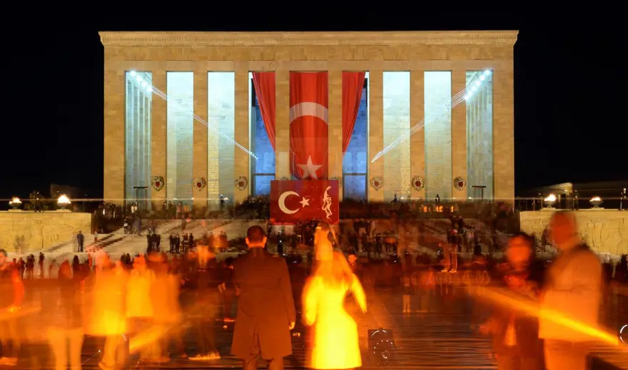 Vatandaşlar Anıtkabir'e akın etti 10