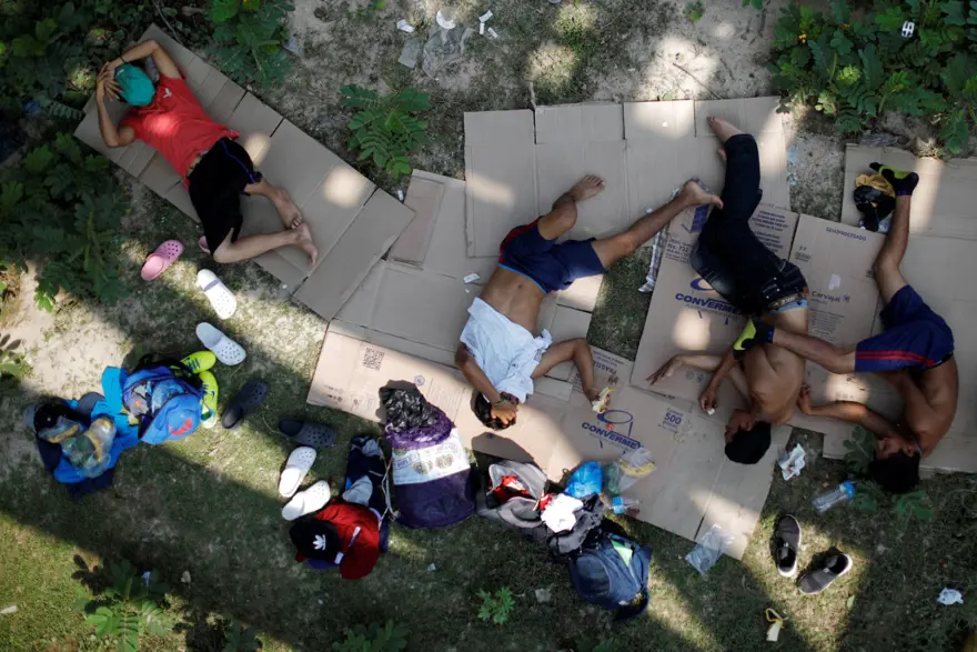 ABD yolundaki göçmenler Meksika'nın çalışma izni teklifini reddetti 22