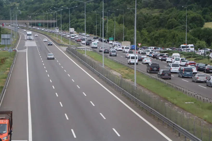 Yollarda son durum: Anadolu Otoyolu ile İstanbul çıkışında trafik yoğunluğu arttı 3