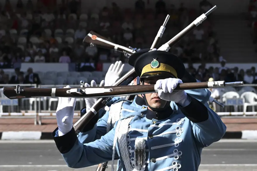 KKTC’de 50’nci yıl coşkusu | Cumhurbaşkanı Erdoğan: Müzakereye ve çözüme hazırız 19 KKTC’de 50’nci yıl coşkusu | Cumhurbaşkanı Erdoğan: Müzakereye ve çözüme hazırız 19