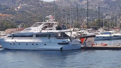Bodrum’da film gibi operasyon: Lüks yat zor kullanılarak durduruldu