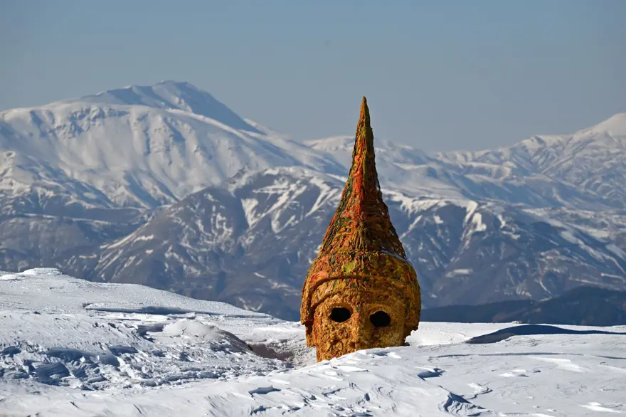 Nemrut Dağı'ndan eşsiz görüntüler: Dev heykeller karlar altında kaldı 23
