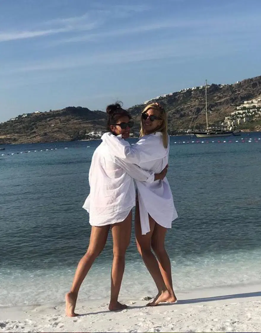 Serenay Sarıkaya: Yaz bitmedi bitemez (Ünlü isimlerin tatil paylaşımları) 43