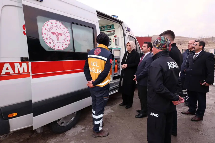 Afyonkarahisar'da bir tesisin asma tavanı çöktü: 11 yaralı 2