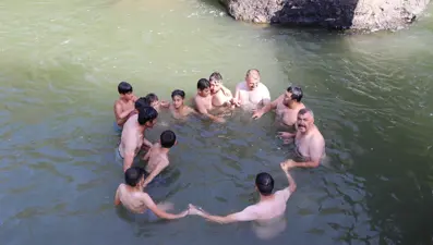 Kavurucu sıcaklardan bunalan vatandaşlar buraya akın ediyor