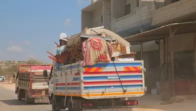 İdlib'de son 3 günde 31 bin sivil daha Türkiye sınırına göç etti