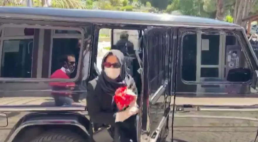 Ünlü modacı Nur Yerlitaş son yolculuğuna uğurlandı 2