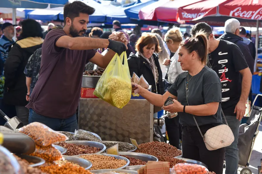 Evde yeni yıl sofrası en az 1000 lira 1 Evde yeni yıl sofrası en az 1000 lira 1