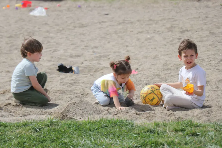 Sakarya'da Mart'ın ortasında yazdan kalma bir gün yaşanıyor 