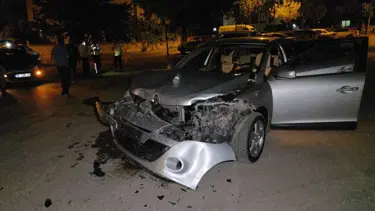 İki otomobil çarpıştı, bir kişi yaralandı