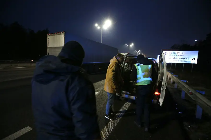 Kiev'de yaşayanlar şehri terk ediyor 19