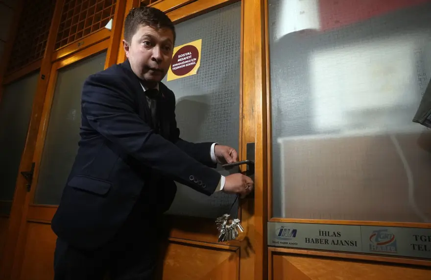 Salon boşaltıldı, kapılar kilitlendi: Meclis'te İsrail tehdidi oturumu 1