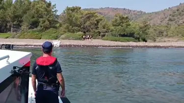 İzmir'de 56 düzensiz göçmen yakalandı