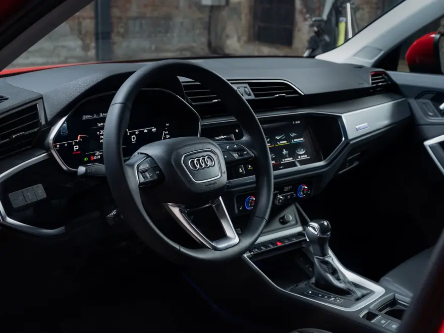 OTOMOBİL TESTİ: Tüm ayrıntılarıyla yenilenen Audi Q3 7