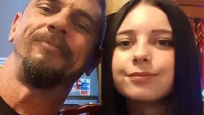 Sırt ağrısı şikayetiyle doktora giden genç kız, nedenini öğrenince dünyası başına yıkıldı