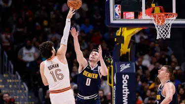 Cedi Osman'ın takımı Spurs, son şampiyon Denver'a mağlup oldu