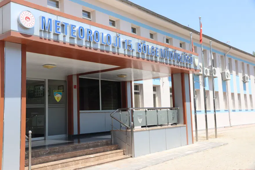 Güneydoğu Anadolu Bölgesi'nde aşırı sıcak 9 Güneydoğu Anadolu Bölgesi'nde aşırı sıcak 9