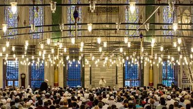 Ramazan ayının ilk teravih namazı ne zaman kılınacak?