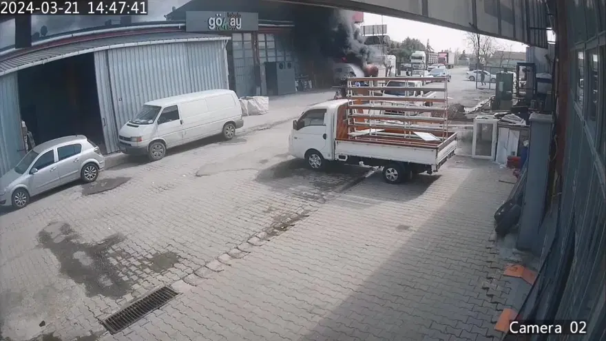 Silivri’deyere atılan sigara yangın çıkardı Silivri’deyere atılan sigara yangın çıkardı