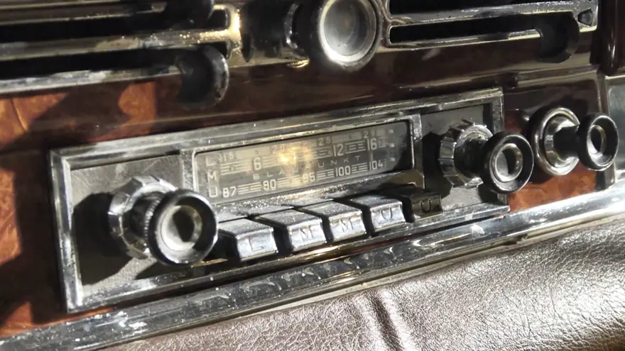 Çocukluk yıllarında başlayan otomobil tutkusunu koleksiyona dönüştürdü: Ünlüler bu araçların peşinde 