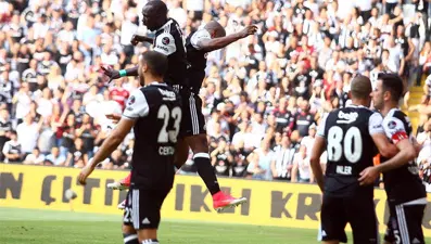 Şampiyon Beşiktaş'tan 4 gollü veda