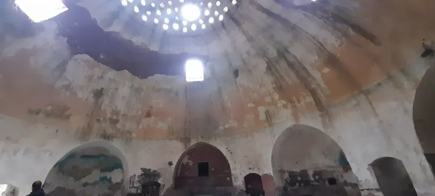 500 yıllıkDeva Hamamı talan edildi 12