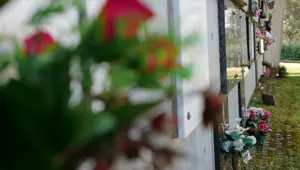 Fransa'da corona virüsten can kaybı 100 bini aştı