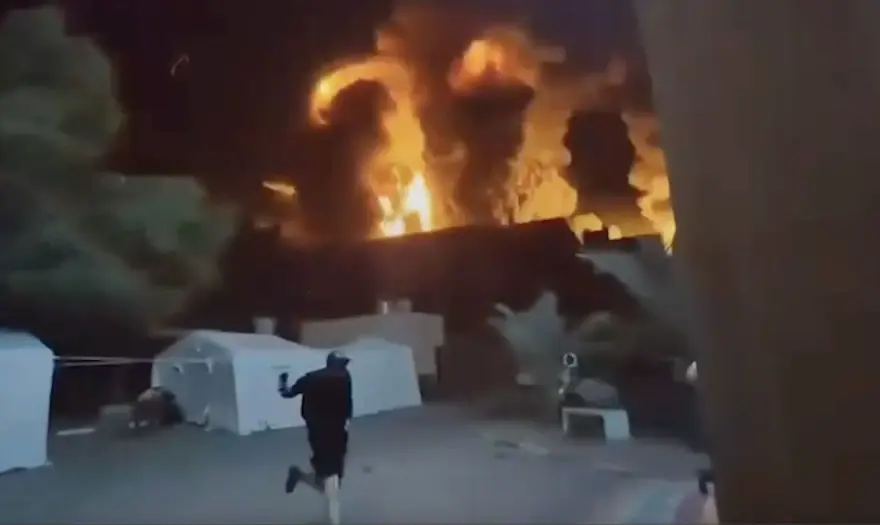 İsrail, Endonezya Hastanesi'nin çevresini bombaladı 2