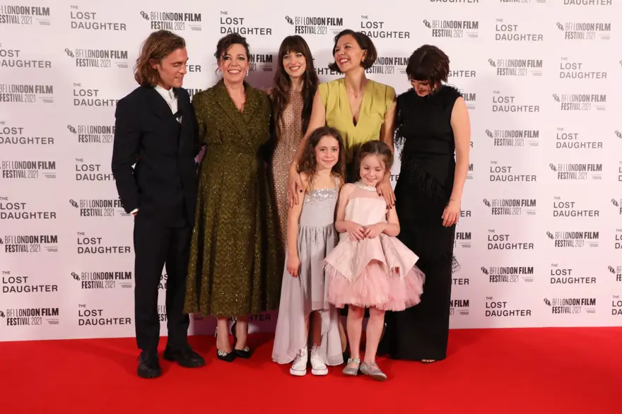 Ünlü yıldızlar The Lost Daughter galasında buluştu 8