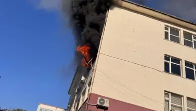 Şanlıurfa'da Hükümet Konağı'nda korkutan yangın