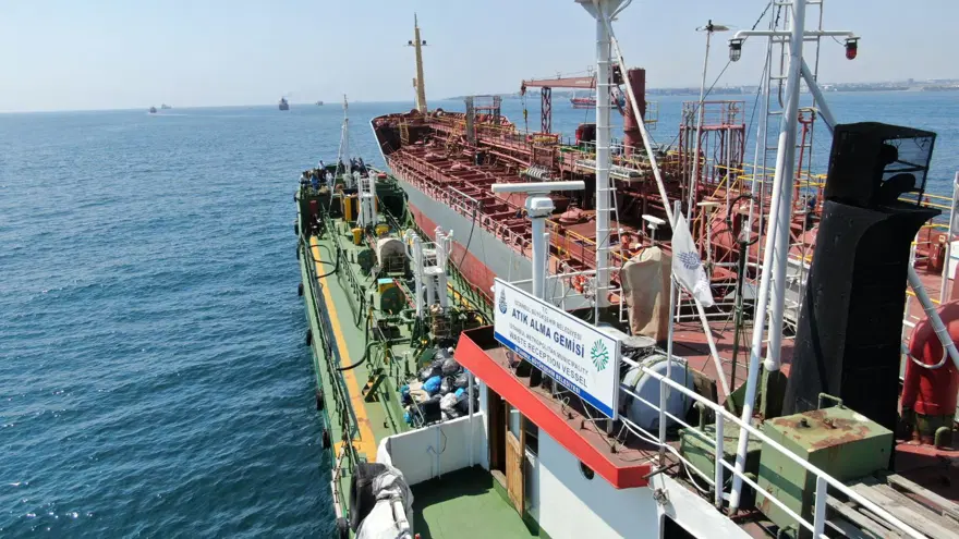 İstanbul Boğazı'na atık döken gemilere ceza 