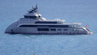 Rus oligarklar yatlarını görünmez yaptı