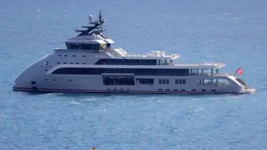 Rus oligarklar yatlarını görünmez yaptı