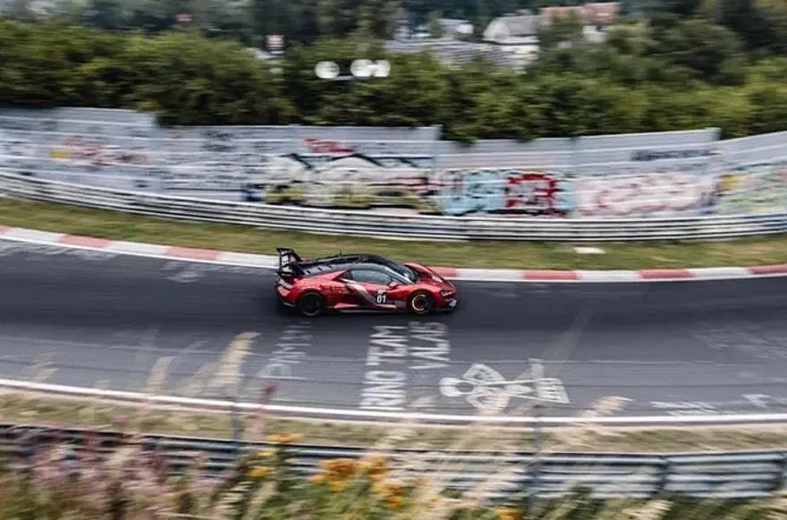 Bugatti'yi tahtından etmişti. Çinli marka gözünü 500 km/h hız sınırına dikti 5 Bugatti'yi tahtından etmişti. Çinli marka gözünü 500 km/h hız sınırına dikti 5