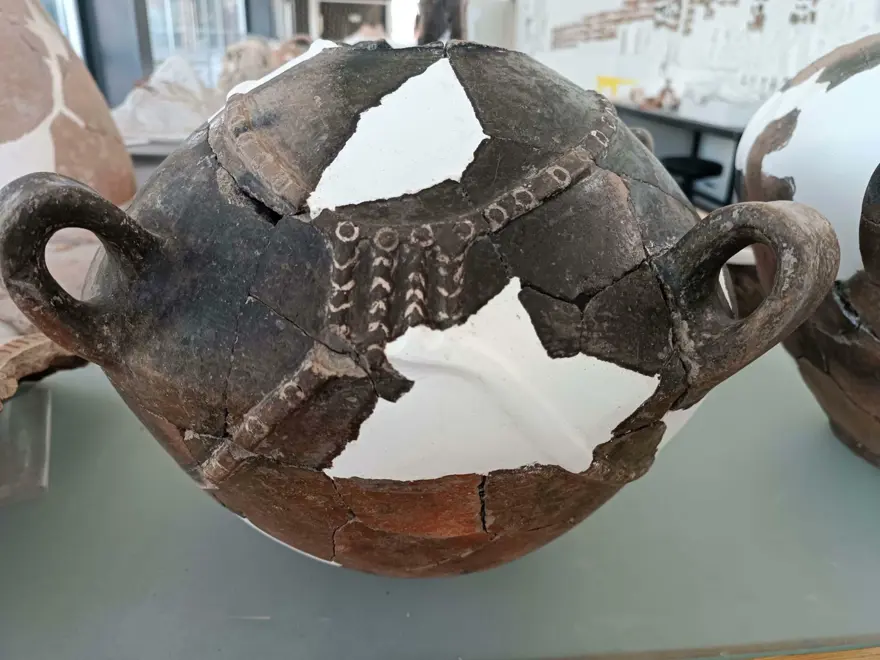 5 BİN YILLIK KAPLARIN SIRRI 3