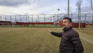 Fenerbahçeli Arda Güler'in ilk antrenörü Erol Tokgözler'den genç futbolcuya övgü Fenerbahçeli Arda Güler'in ilk antrenörü Erol Tokgözler'den genç futbolcuya övgü