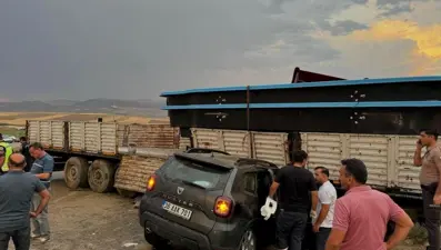 Kırıkkale'de TIR ile otomobil çarpıştı: 6 yaralı