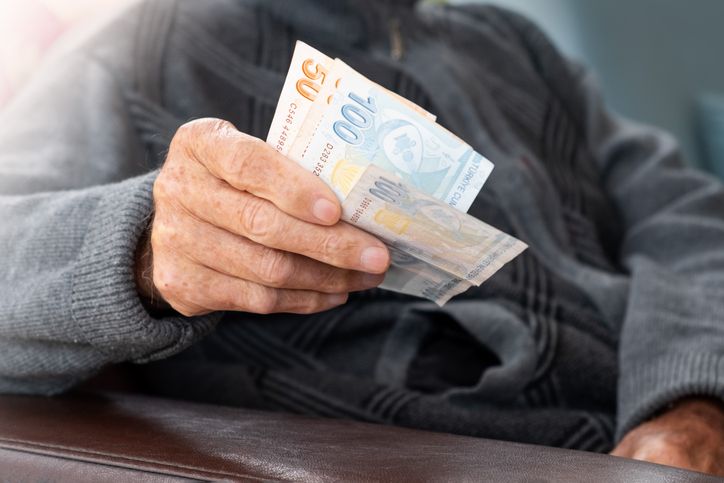 Emekli ikramiyesine zam teklifi komisyondan geçti