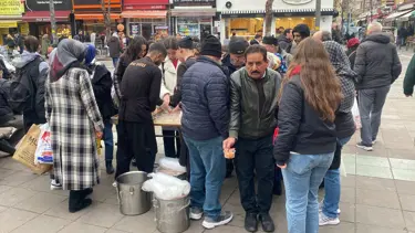 Ücretsiz lokma izdihama neden oldu
