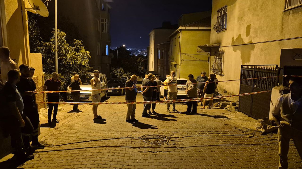 Duvarlar çatırdadı 2 bina boşaltıldı