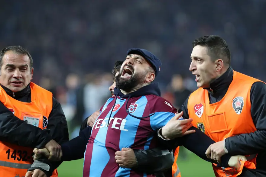 Trabzon'da olaylı maç: Tutuklanan şüphelilerin ifadeleri ortaya çıktı 9 Trabzon'da olaylı maç: Tutuklanan şüphelilerin ifadeleri ortaya çıktı 9