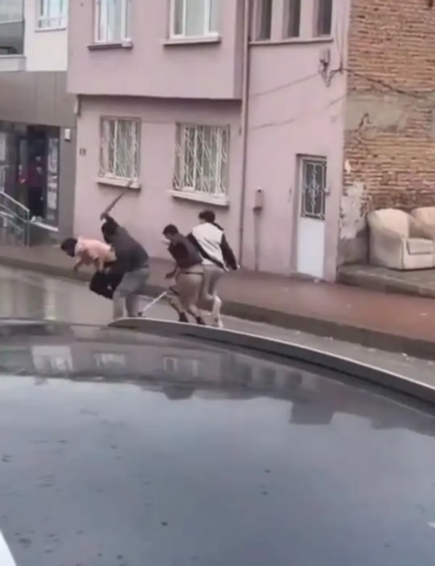 Eskişehir'de sokak ortasında sopalı borç kavgası 4