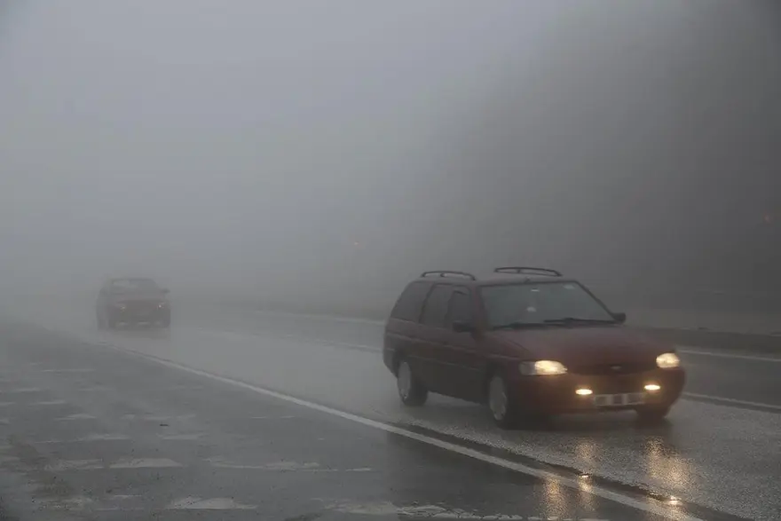 YOĞUN SİSTE ÖNDEKİ ARACI TAKİP ETMEYİN 17