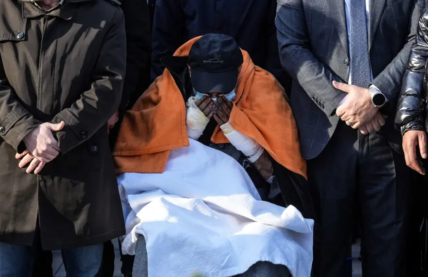 ÖZEL İZİNLE AİLESİNİN CENAZESİNE GELDİ 2