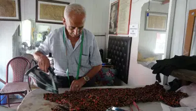 13 yaşındayken başladığı mesleğinde 60 yılı devirdi: Şimdi çırak bulamıyor