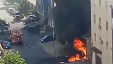 Beylikdüzü'nde korku dolu anlar: Trafo bomba gibi patladı