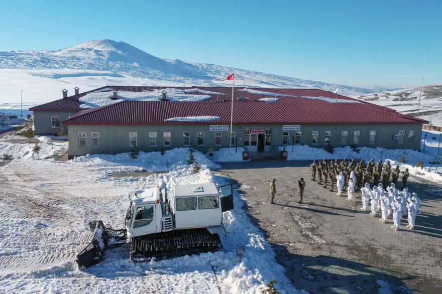 "Hudut kartalları" yeni yılı elleri tetikte karşıladı 2