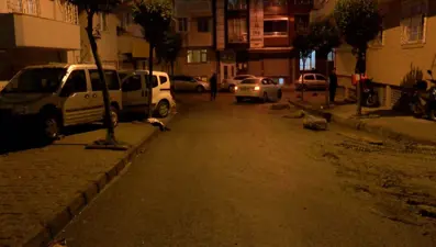 Baba ve oğluna sokak ortasında silahlı saldırı