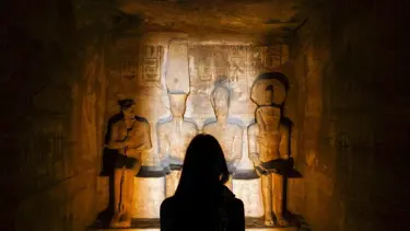 Yılda sadece 2 kez gerçekleşen doğa olayı: Firavun'a güneş vurdu