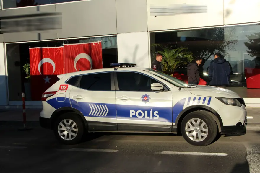 Beşiktaş'ta oto galeriye silahlı saldırı 7